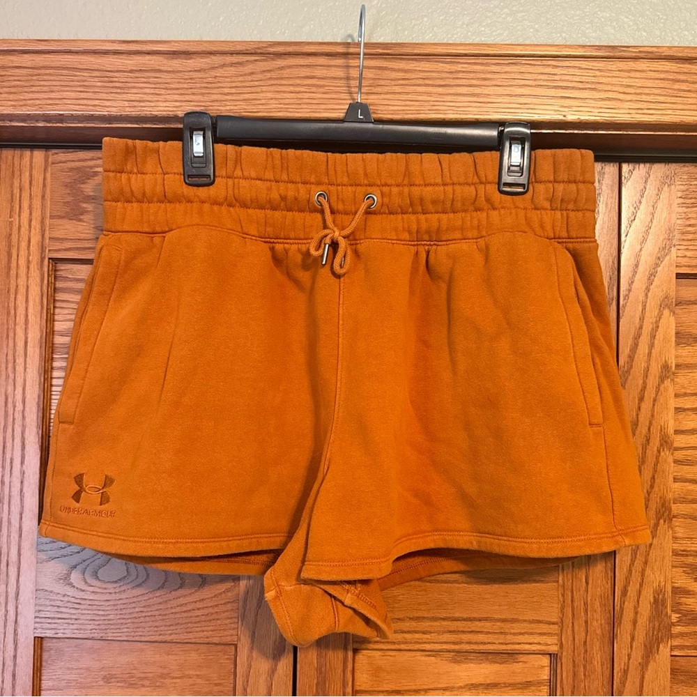 Under Armour Women's Playback Fleece Shorts - Copper Penny size XL